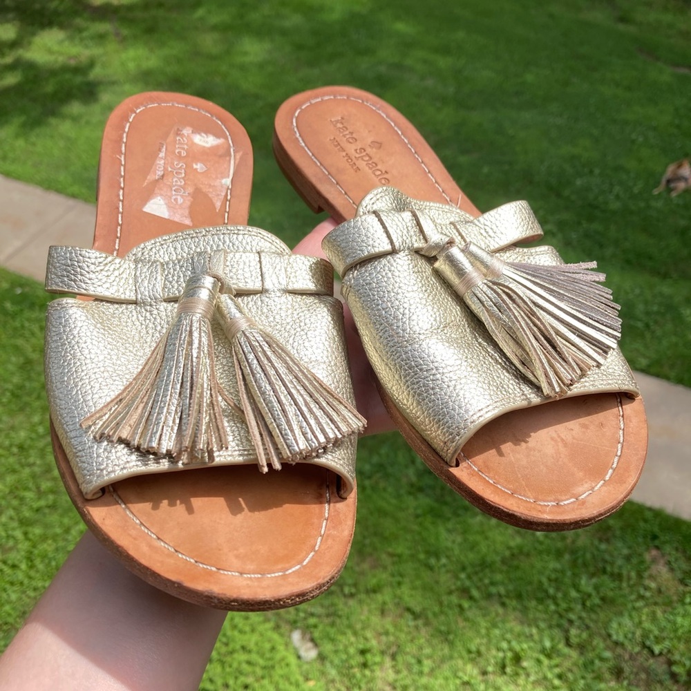 Kate Spade Coby Sandals Slides Metallic Light Gold Pebbled Leather Fringe Tassel - Picture 8 of 15